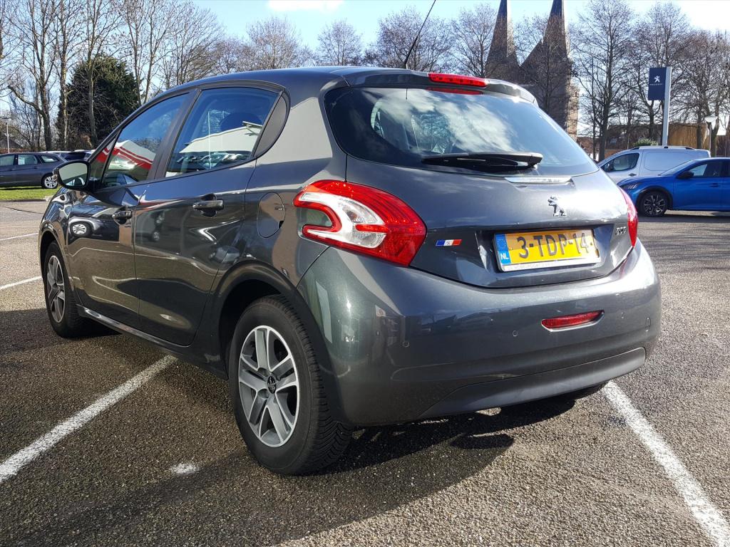 Peugeot 208 1.2 vti 82pk 5d envy navigatie | cruise & climate control | par