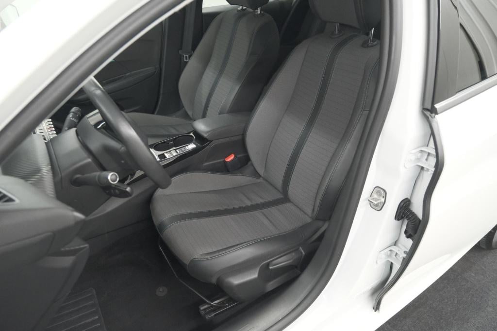 Peugeot 208 puretech 100 allure | camera | apple carplay | parkeersensoren 