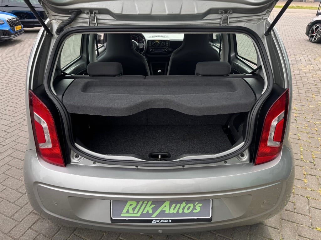 Volkswagen UP! 1.0 move up! bluemotion * airco * pdc * 5 deurs