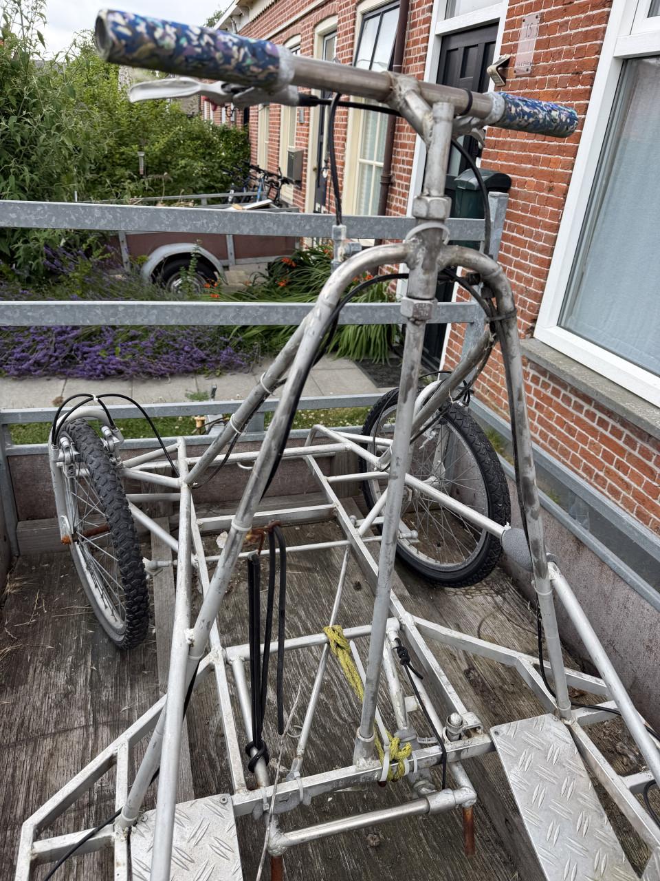 Zeer stabiele 4-wielige Trainingskar / Hondenkar  (Zelfbouw)