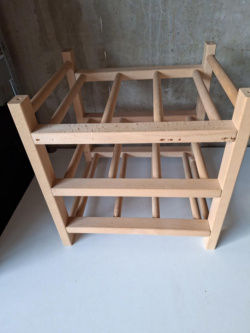 Te koop houten wijnrekje