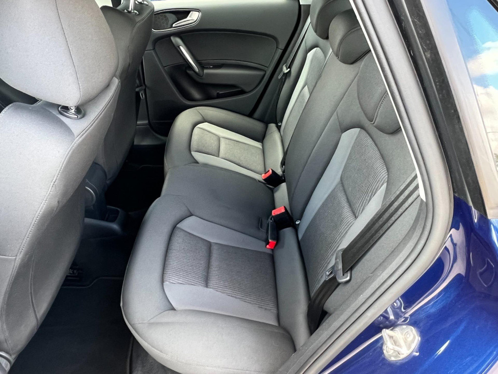 Audi A1 Sportback 1.0 tfsi adrenalin, s-line, navi enz...