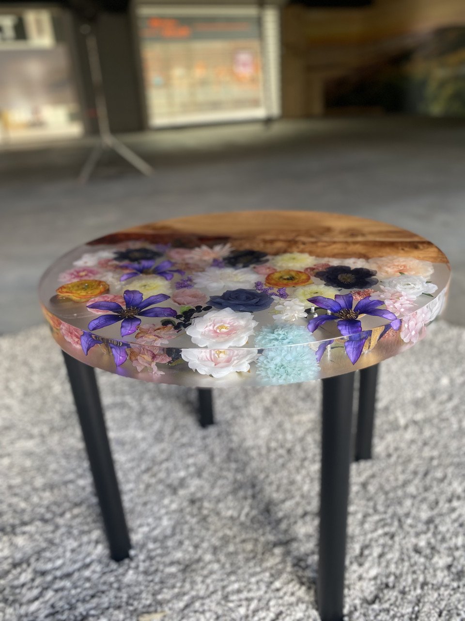 Epoxy bloemen bijzzettafel