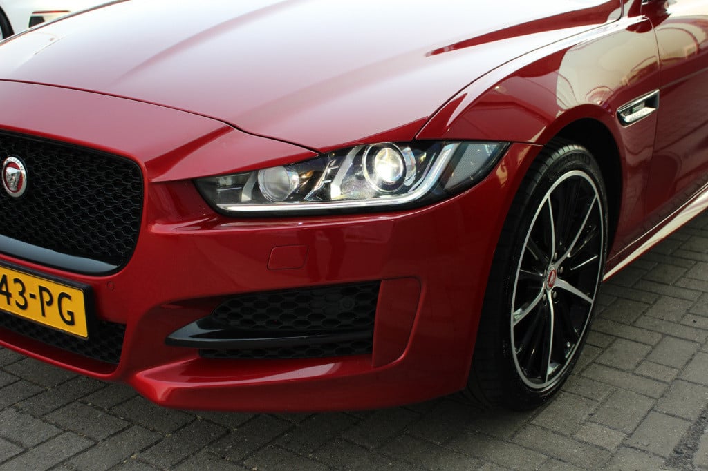 Jaguar Xe 2.0 r-sport | 200pk | el. stoelen | camera | afneembare trekhaak