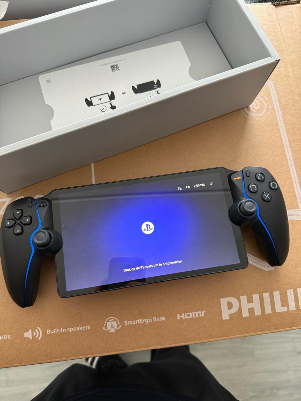 Playstation 5 portal remote player ZGAN