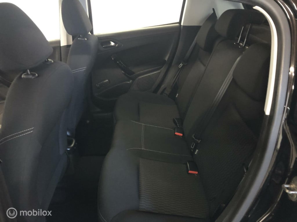 Peugeot 208 1.2 puretech active
