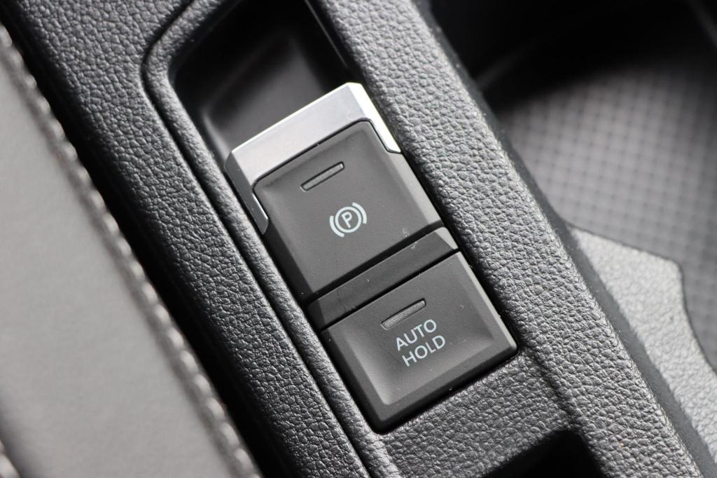 Volkswagen T-roc 1.5 tsi r-line 150pk dsg7