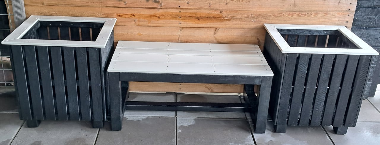 Mooie, stevige tuinbank incl. 2 plantenbakken - strak design