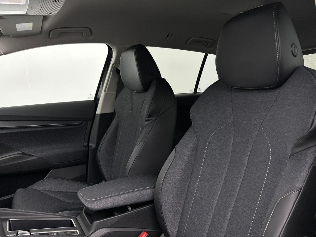 Skoda Elroq business edition tour elektromotor 150 kw / 204 pk