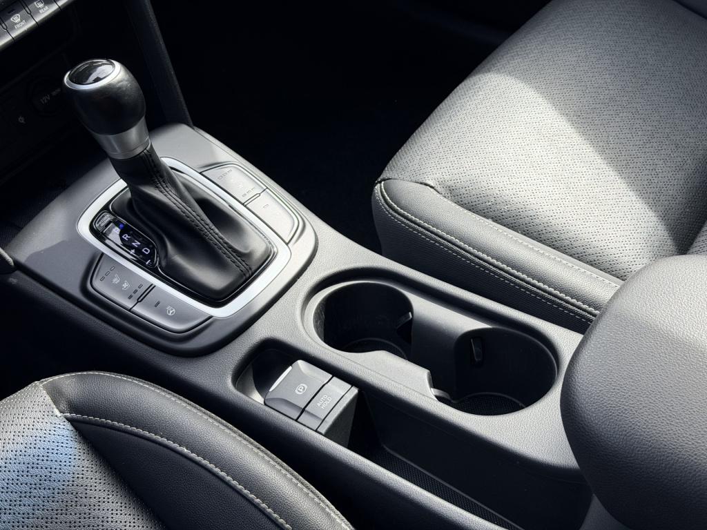 Hyundai Kona 1.6 gdi hev premium two-tone | carplay | camera | cruise contr