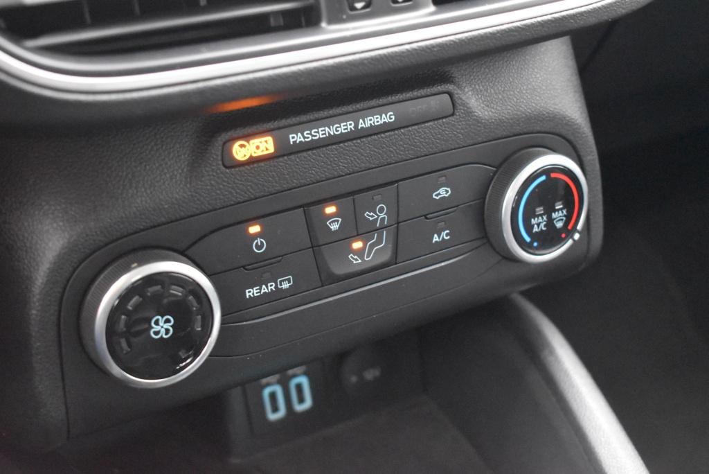 Ford Focus wagon 1.0 ecoboost trend edition business | cruise control | air