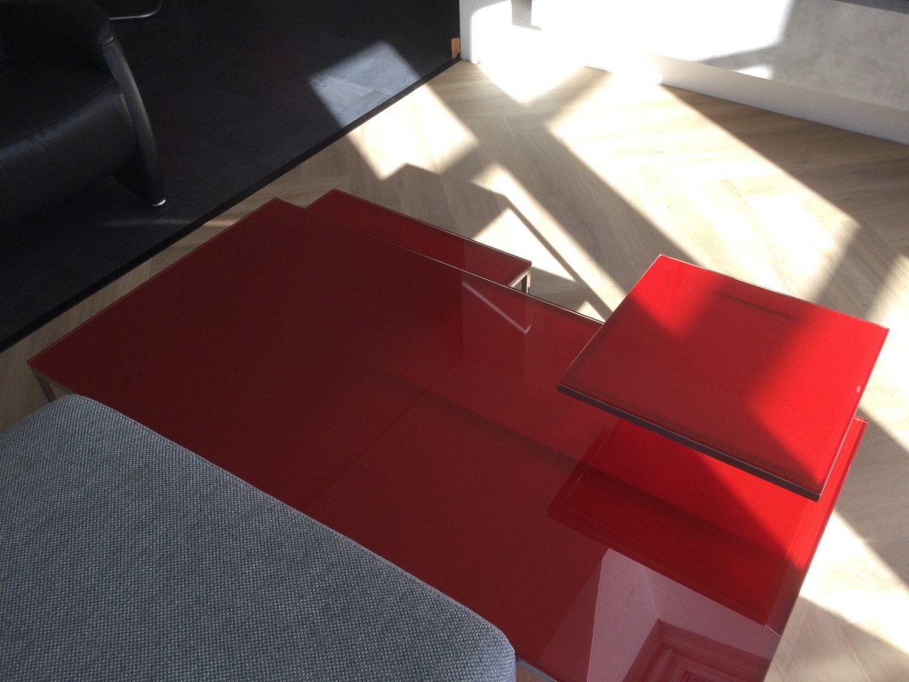 T.E.A.B. Glazen salon tafel + bijzet tafels