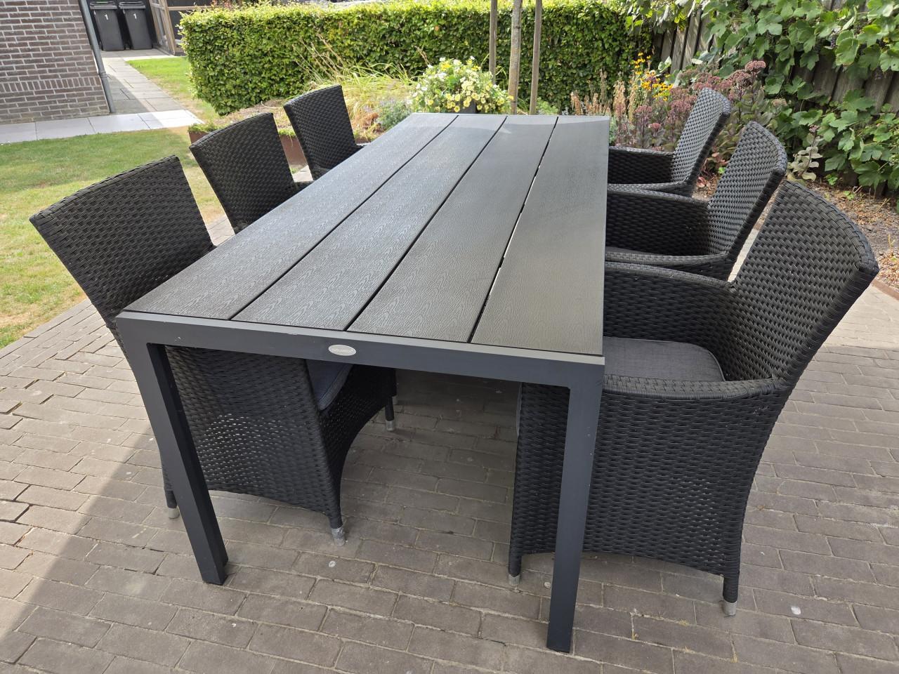 Tuintafel Jutlandia composiet 90x205 + 6 wickerstoelen