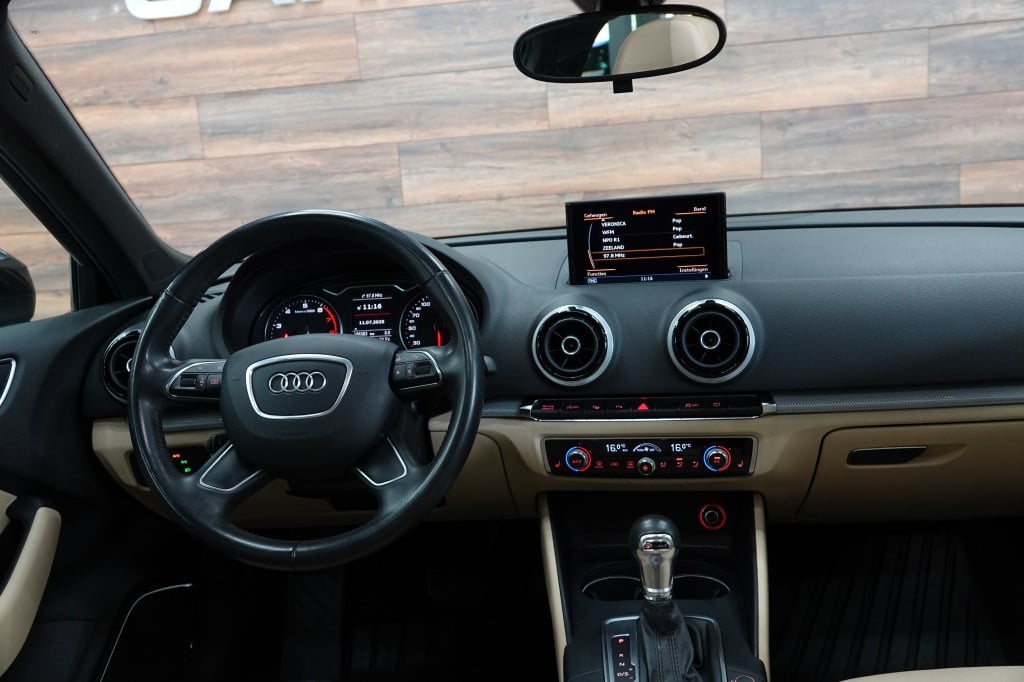 Audi A3 sportback 1.8 tfsi | pano | acc | lane assist | camera |