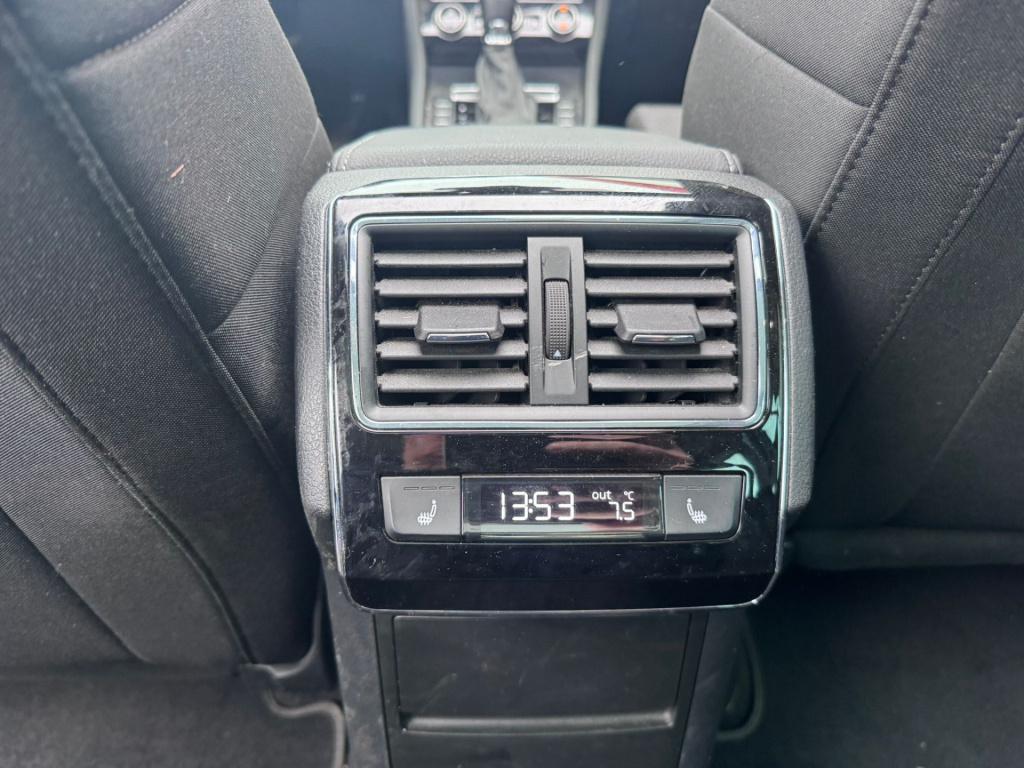 Skoda Superb combi 1.4 tsi iv business edition