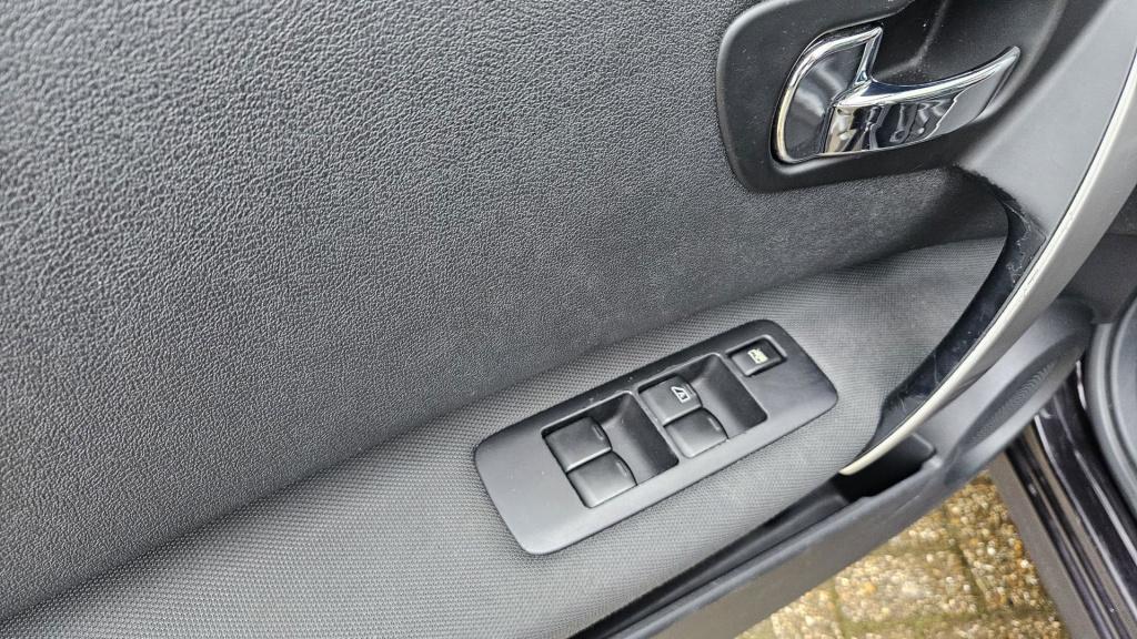 Nissan Qashqai +2 1.6 connect edition