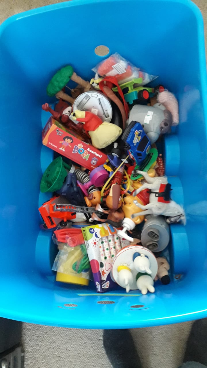 Partij speelgoed en knuffels