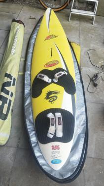Surfplank en surfzeil