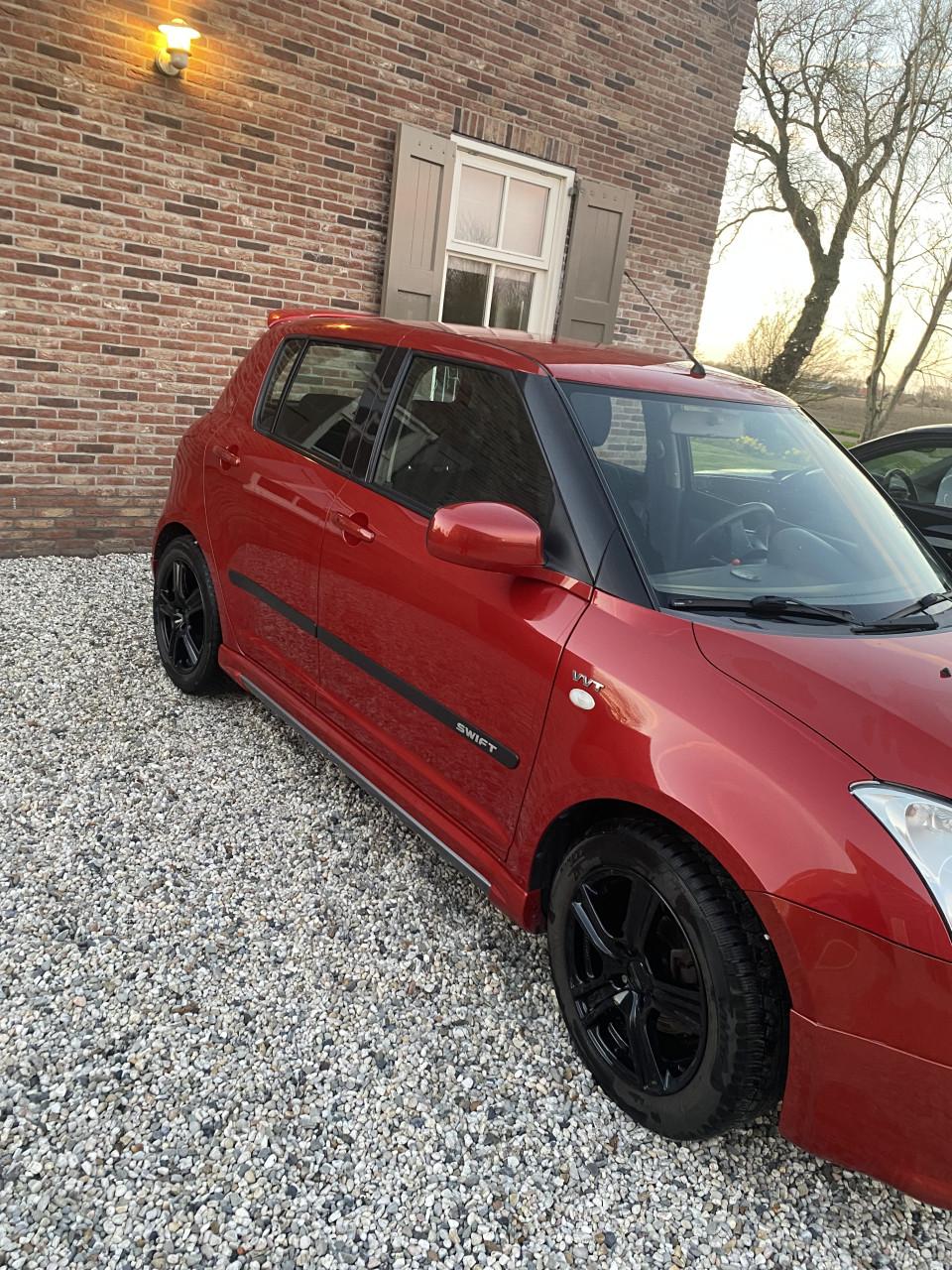 Sportieve Suzuki Swift 1.5 5 deurs 2005