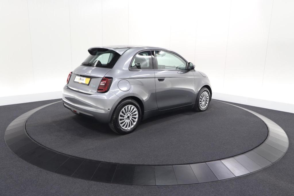 Fiat 500 urban 42 kwh | soh 97.6% | 3 fase laadfunctie | camera | apple car