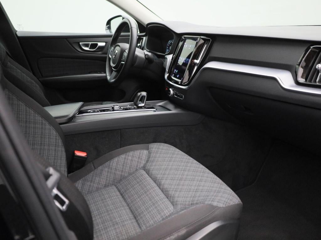 Volvo V60 2.0 b3 momentum business | automaat | virtual cockpit | dab | led