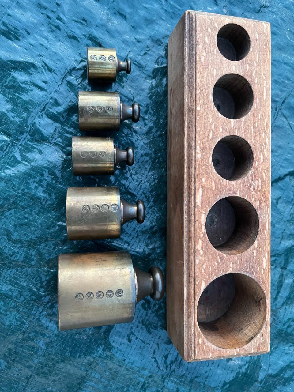 Set gewichten omstreeks 1930