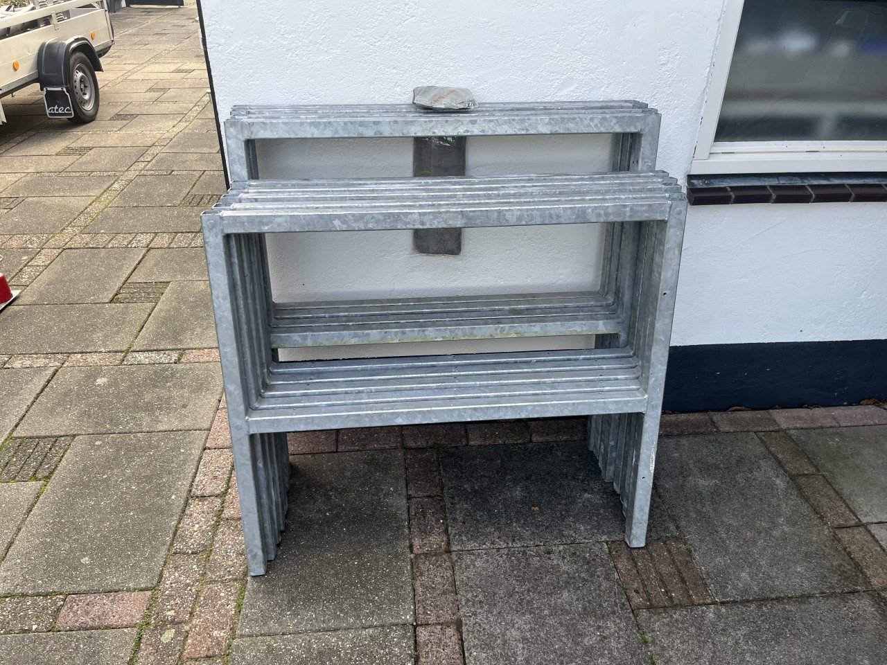 Poten, frame, schraag, staal verzinkt