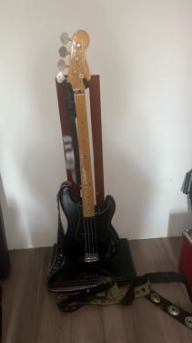 Fender Precision bas '58 Japan