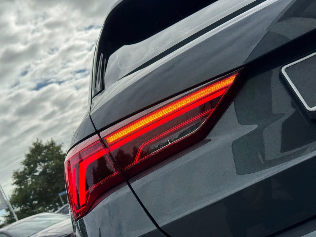 Audi Q3 35 tfsi advanced * matrix led * stoelverwarming * adaptive cruise c