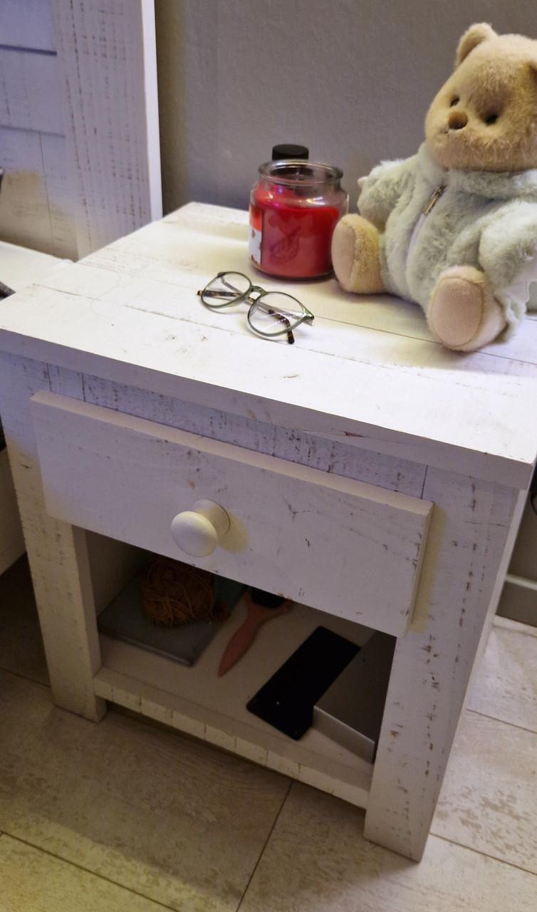 Stoer bed voor meiden, beachlook 90*200 met nachtkastje + matras