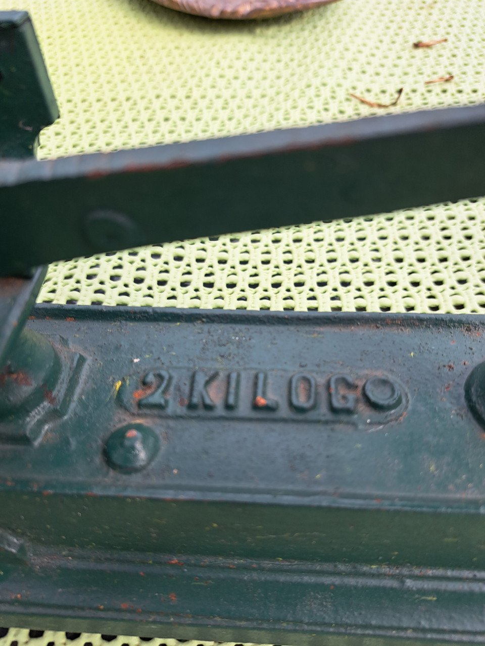 Weegschaal 2 kilo met koperen schalen