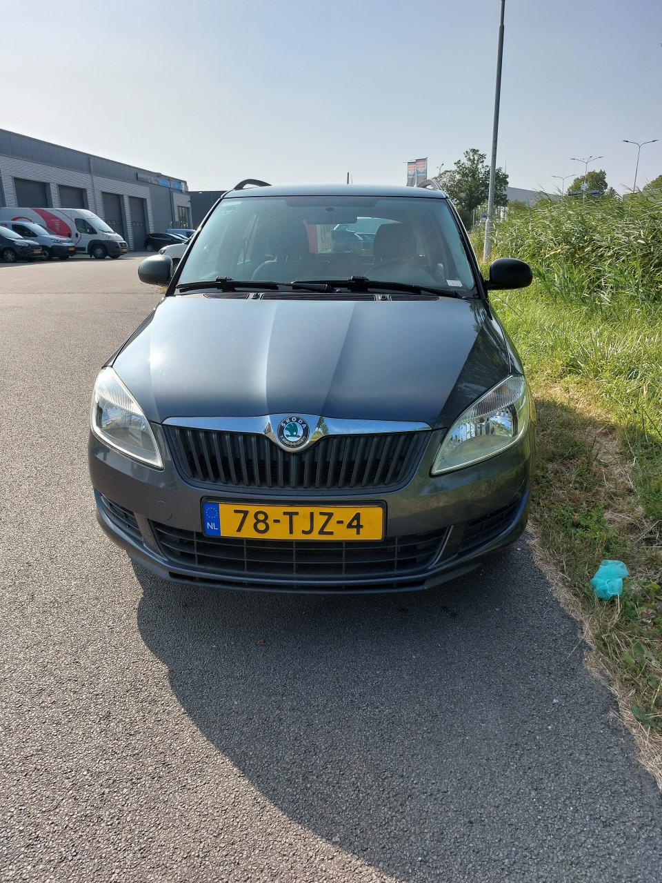 Skoda fabia bj 2012   2250 euro