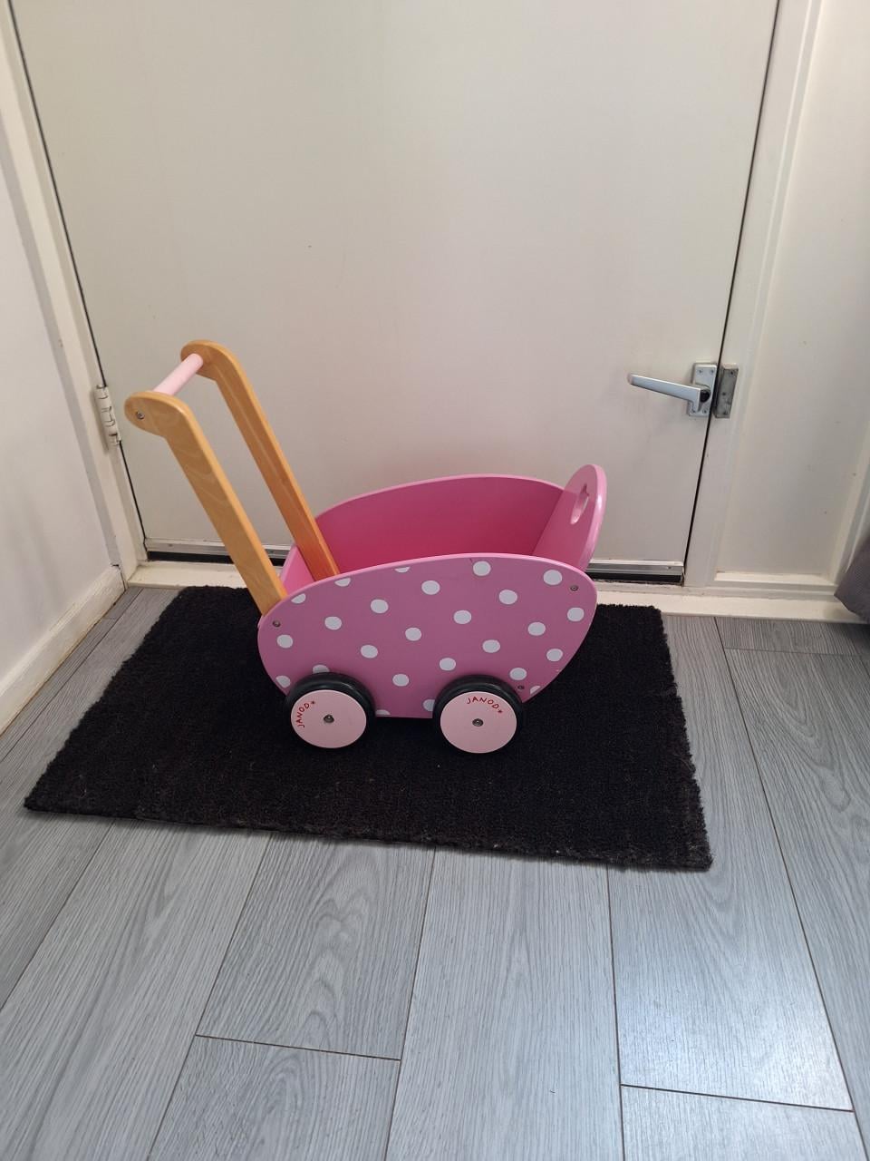 Poppenwagen