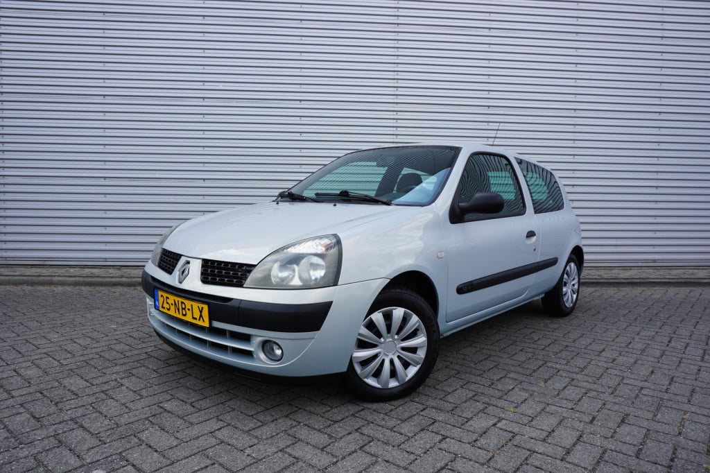 Renault Clio 1.2-16v dynamique airco / elektr. ramen / trekhaak / nap