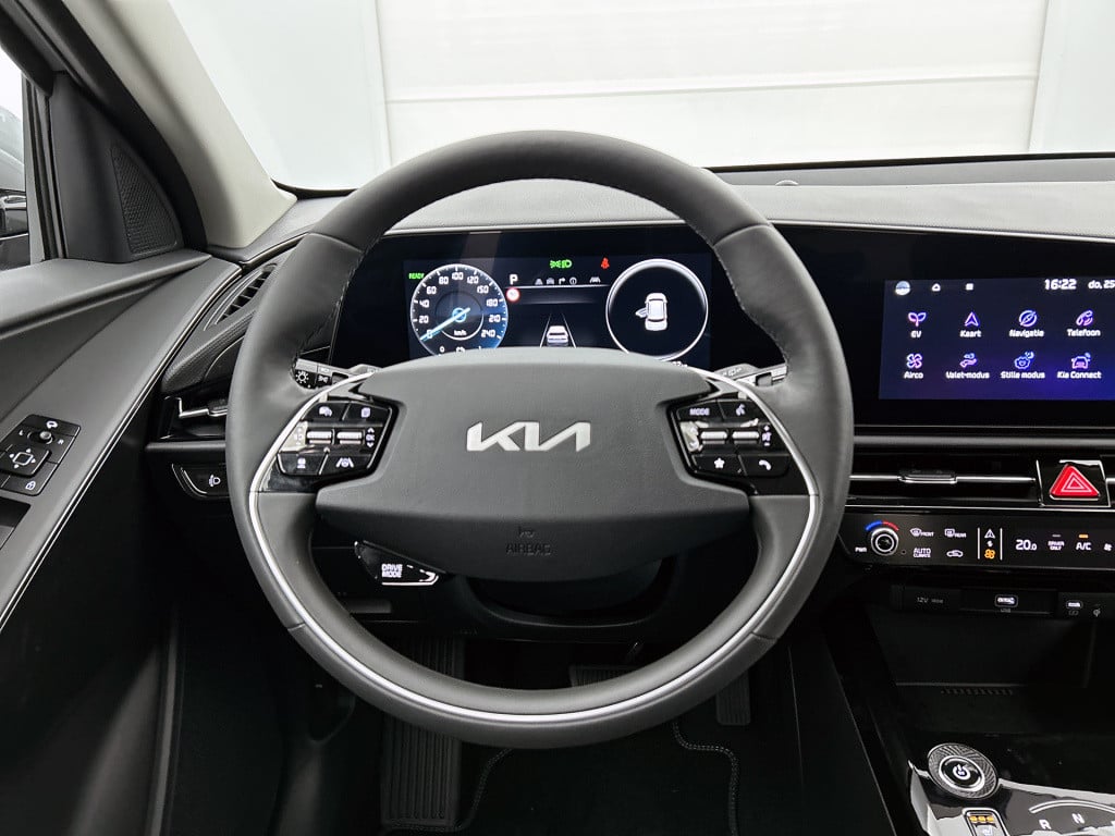 Kia Niro Ev air 64.8 kwh | company car | 10 jaar garantie | parkeercamera |