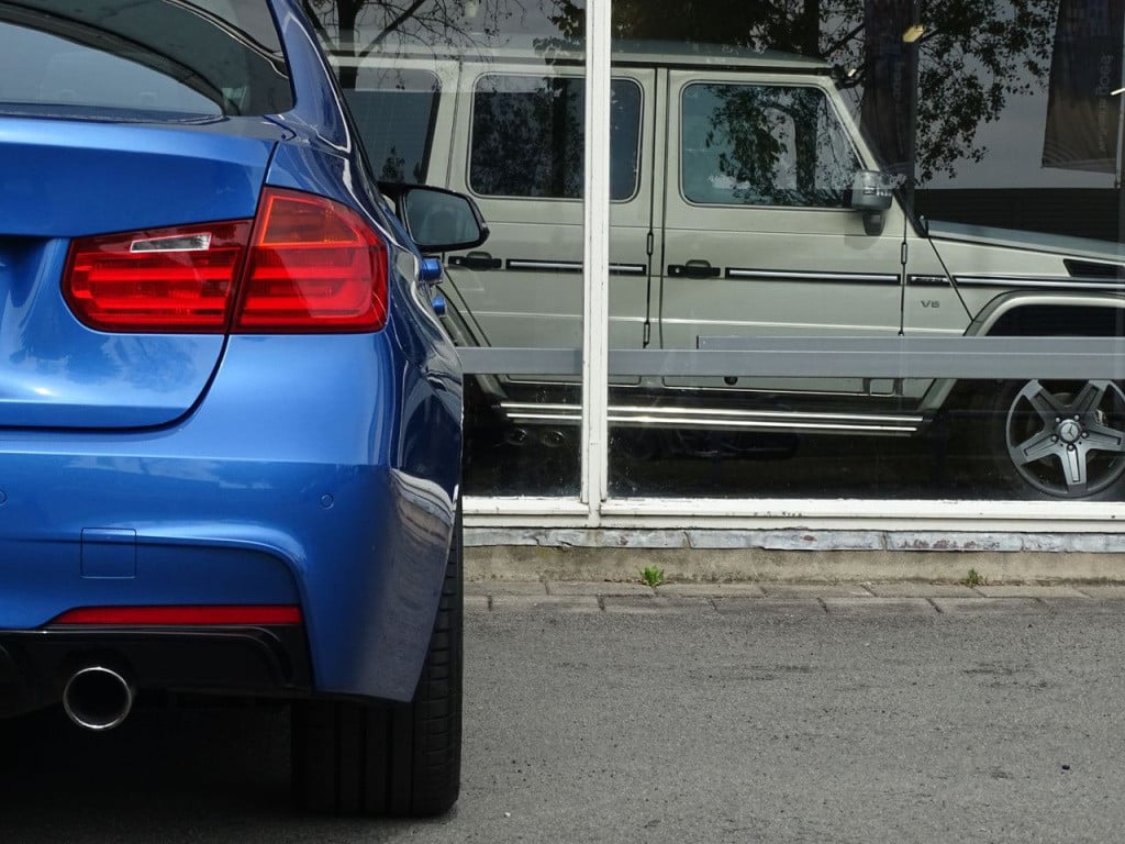 BMW 3-serie 320i high executive m-sportpakket | 19"