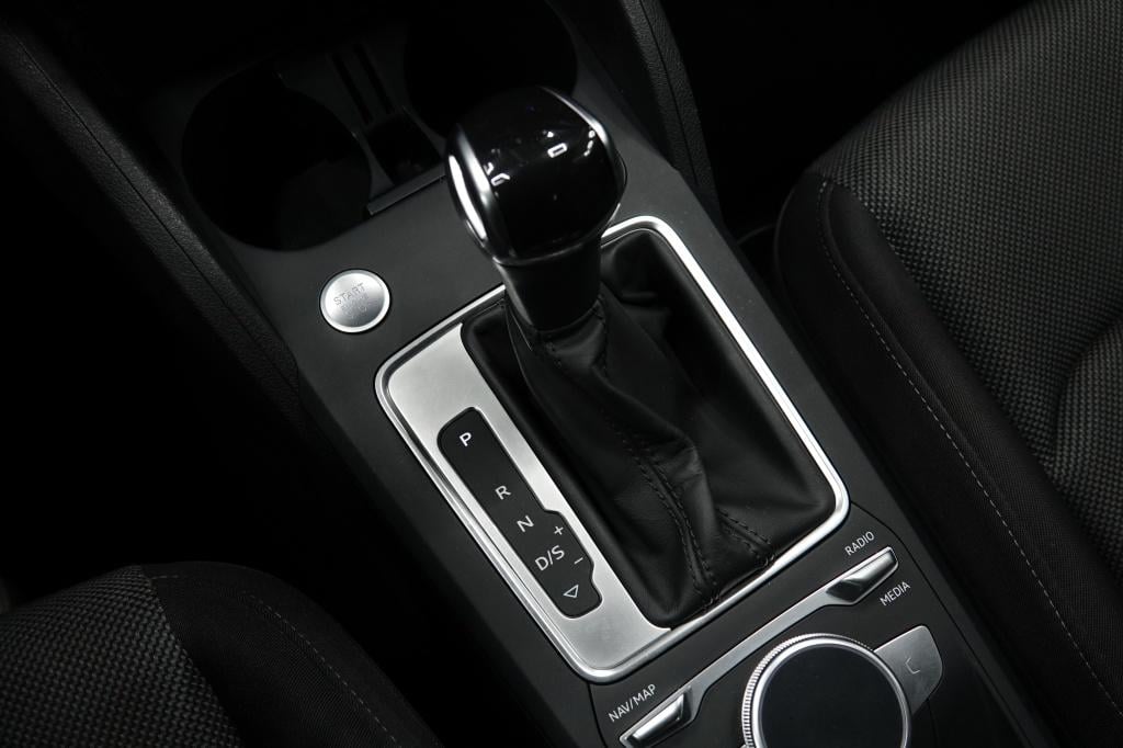 Audi Q2 1.5 tfsi | stoelverw. | trekhaak | camera | keyless |