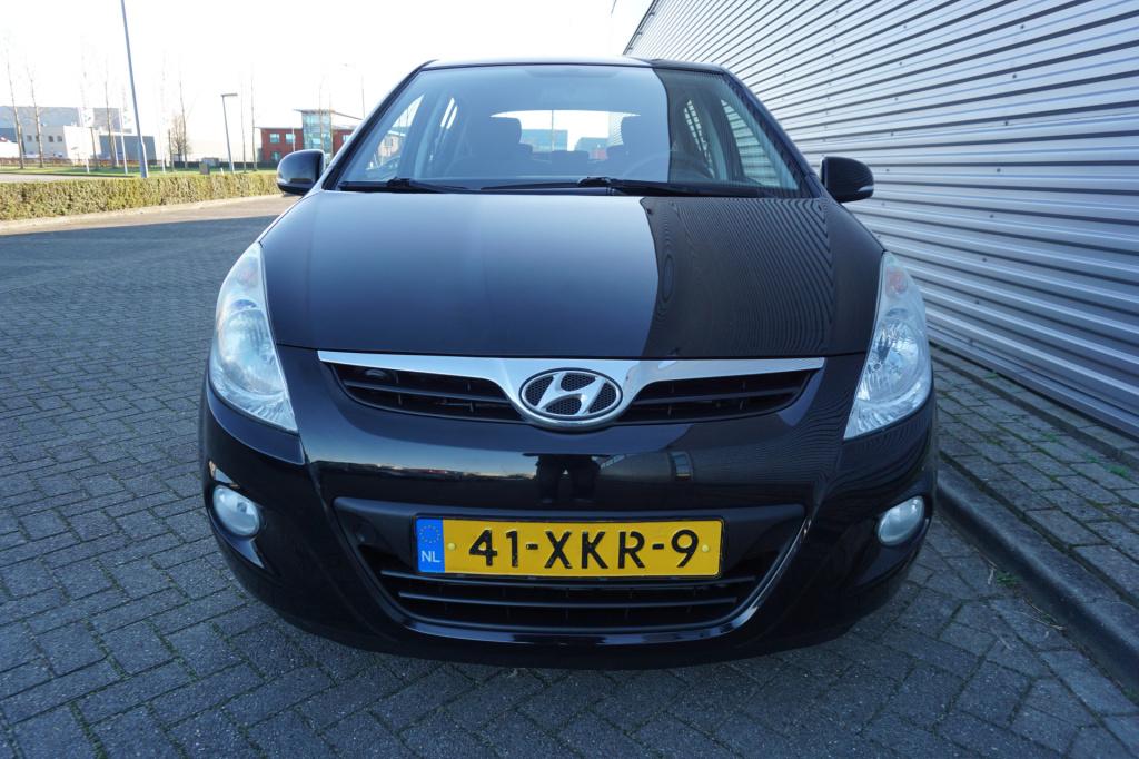 Hyundai I 20 1.2i plus climate / elektr. ramen / nap