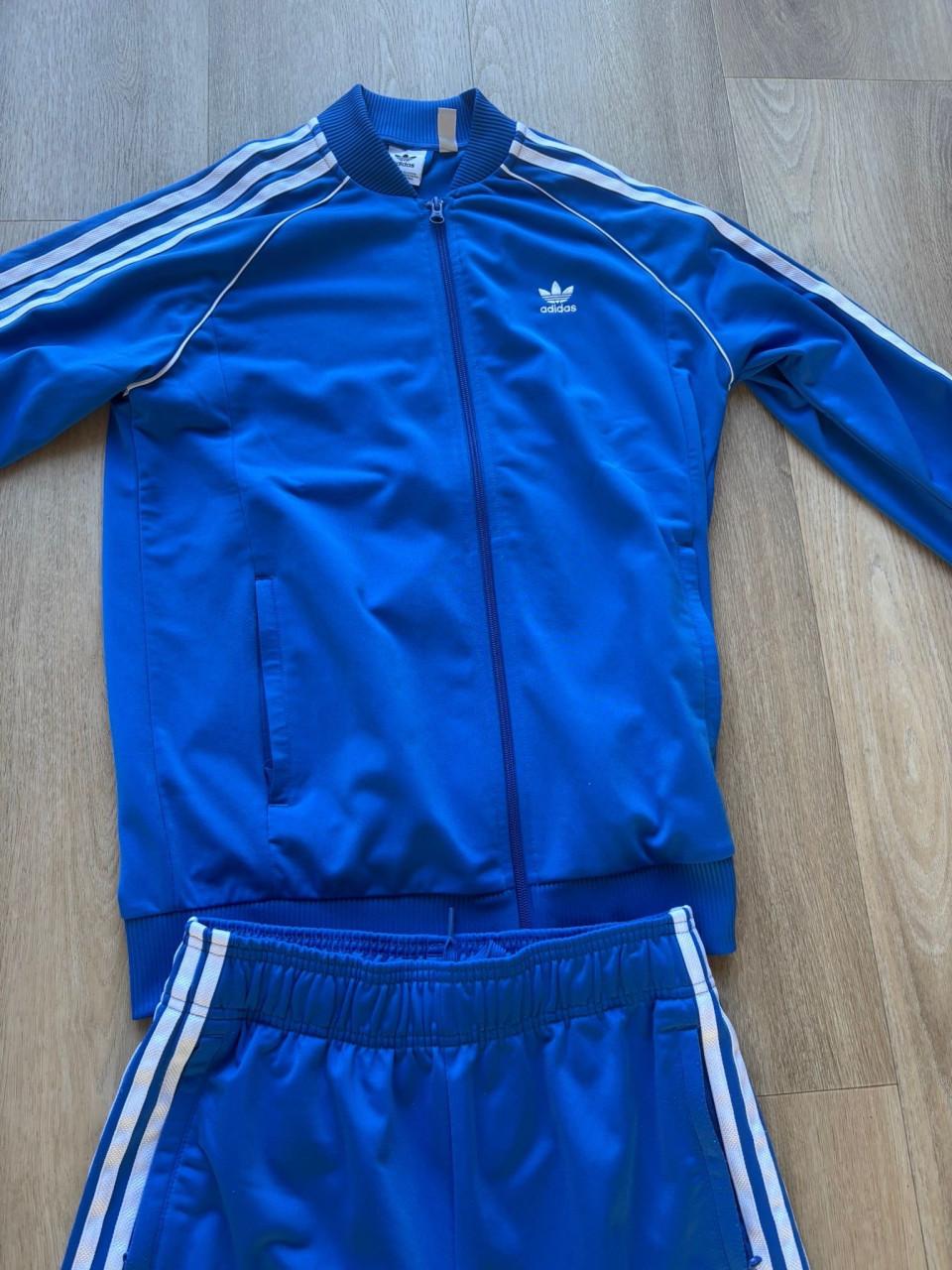 Asidas trainingspak 176