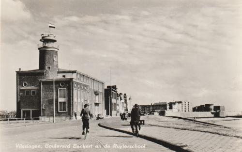 5 ansichtkaarten van Vlissingen en 5 ansichtkaarten van Middelburg