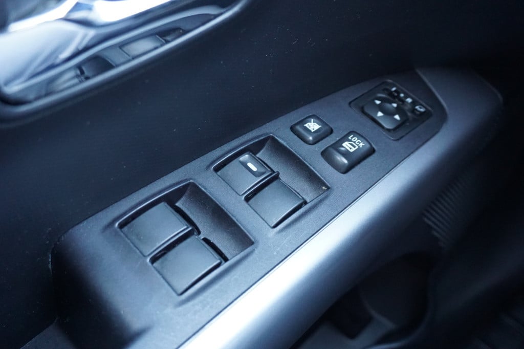 Mitsubishi Outlander 2.0 intro edition airco / navi / cruise / camera / lm 