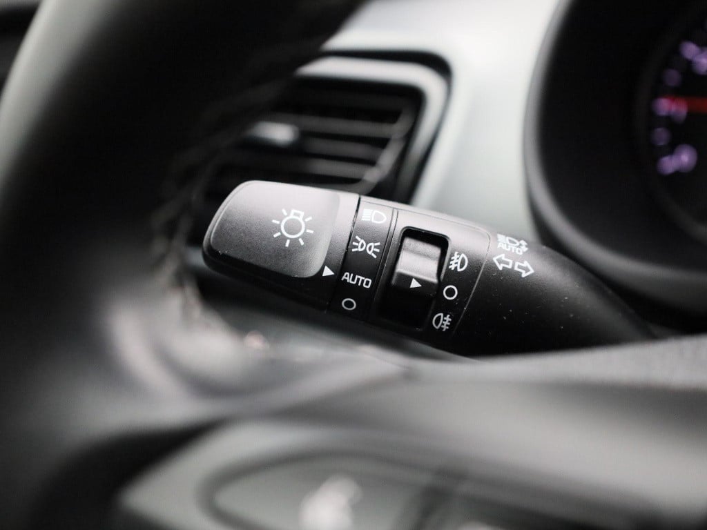 Kia Stonic 1.0 t-gdi mhev dynamicline | lmv | parkeer sensoren | cruise con