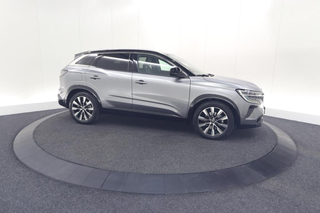 Renault Austral 1.2 e-tech full hybrid 200 techno | 360 camera | panoramada