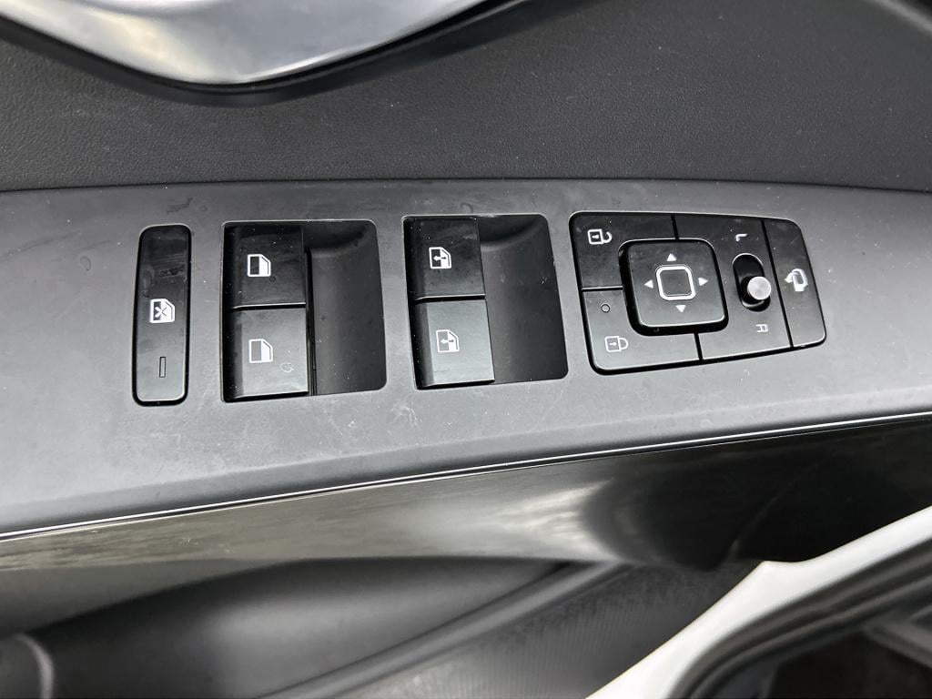 Kia Niro 1.6 gdi hybrid dynamicline | navigatie | apple carplay | camera | 
