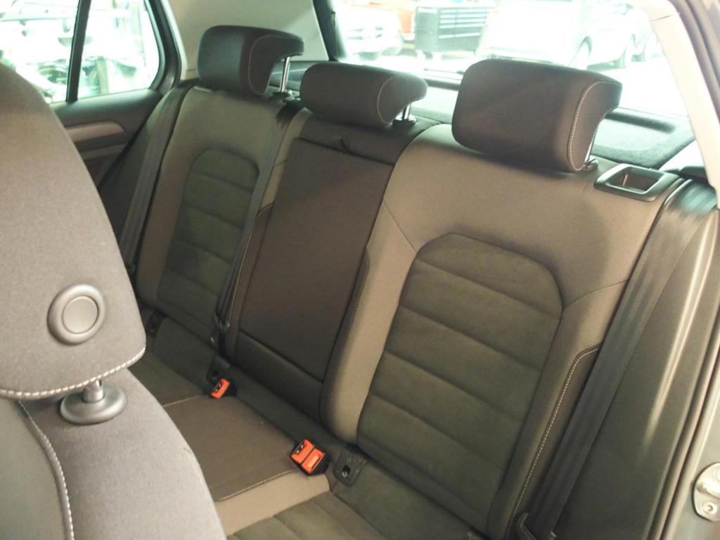 Volkswagen Golf 1.0 tsi comfortline business|stoelverwarming|all season ban