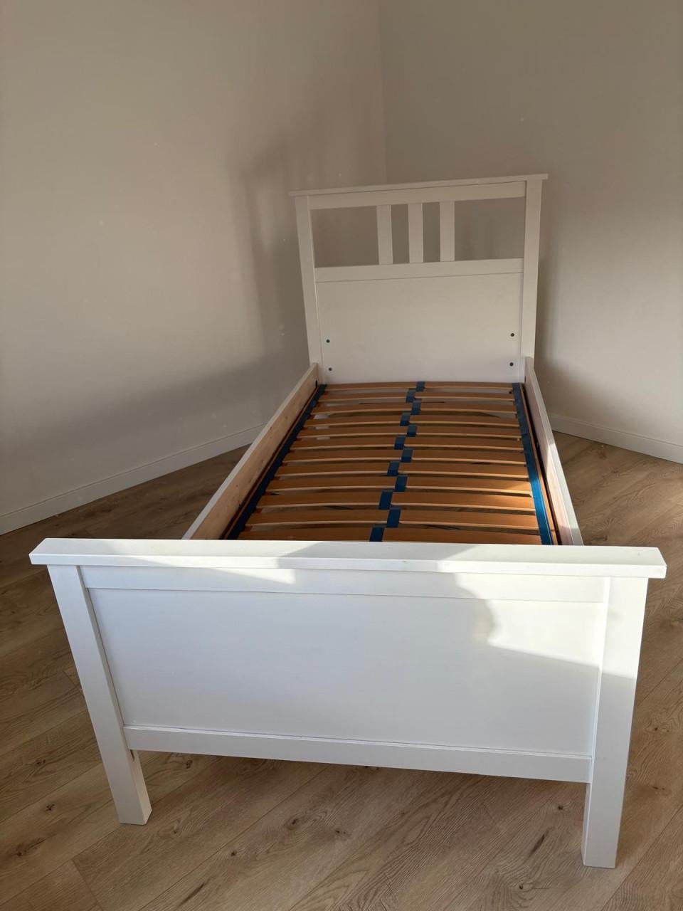 Eenpersoonsbed wit 90x200cm met lattenbodem