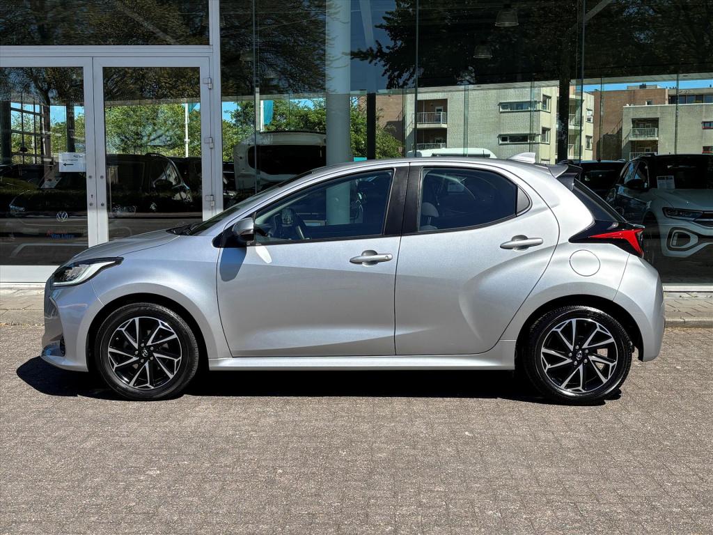 Toyota Yaris 1.5 vvt-i 125pk dynamic| navi| camera|nl auto| unieke km stand