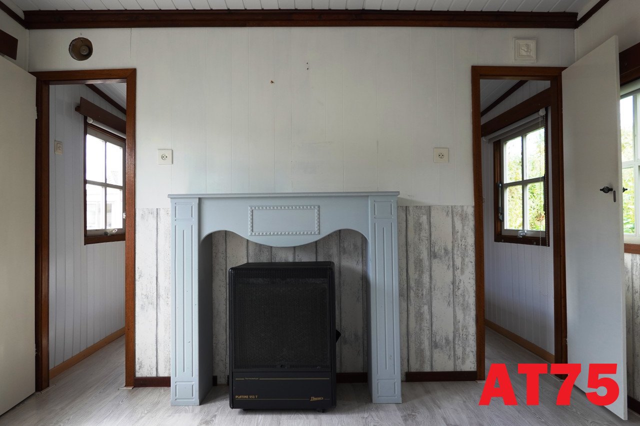 Betaalbaar chalet met gezellig interieur en kunststof buitenzijde te koop
