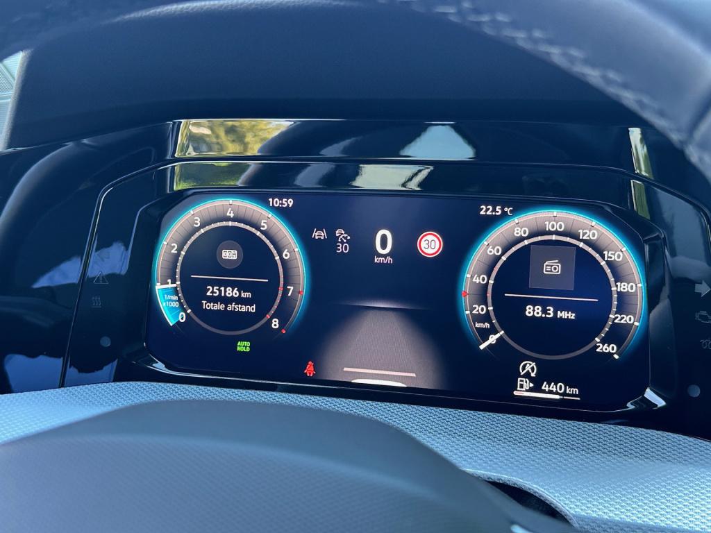 Volkswagen Golf 1.5 tsi 150pk goal | trekhaak | camera | dode hoek | rijkla