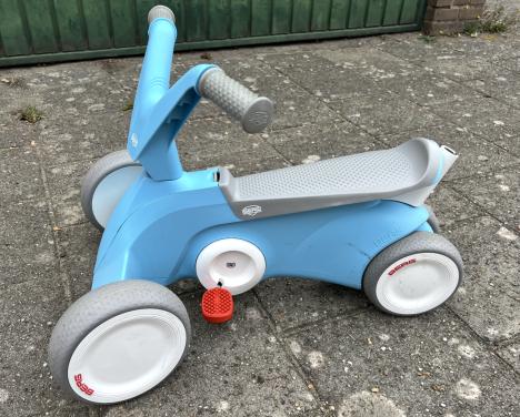 Berg Go 2 loopauto/loopfiets met duwstang